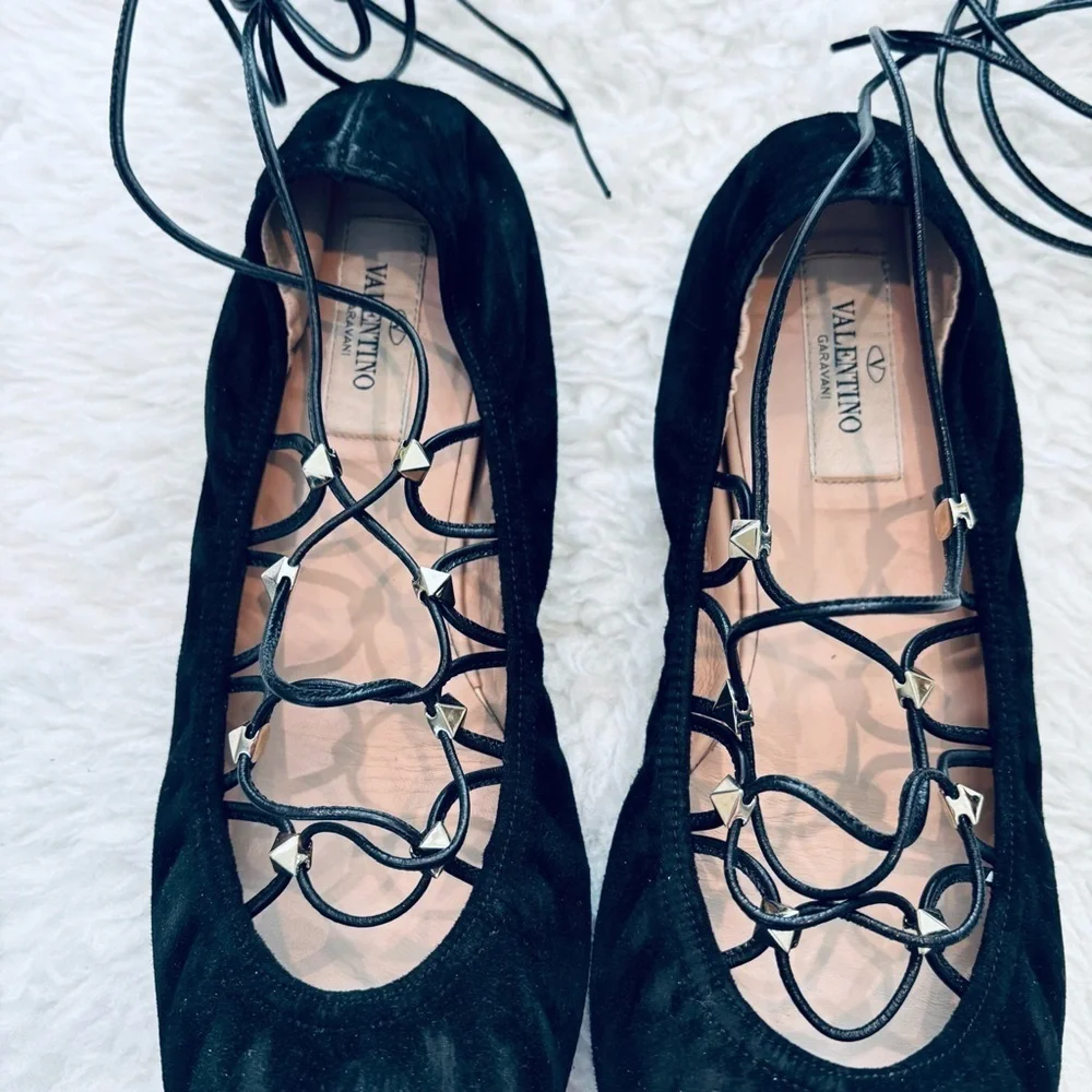 Garavani Valentino Strappy Black Suede Leather Lace-Up Flats size EU 40 US 8
